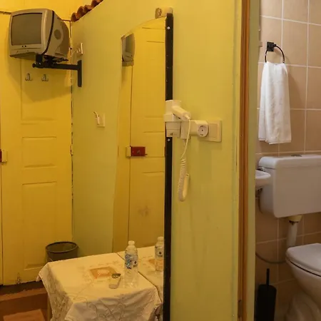 Tarihi Konagi Antikhan Homestay Ayvalik